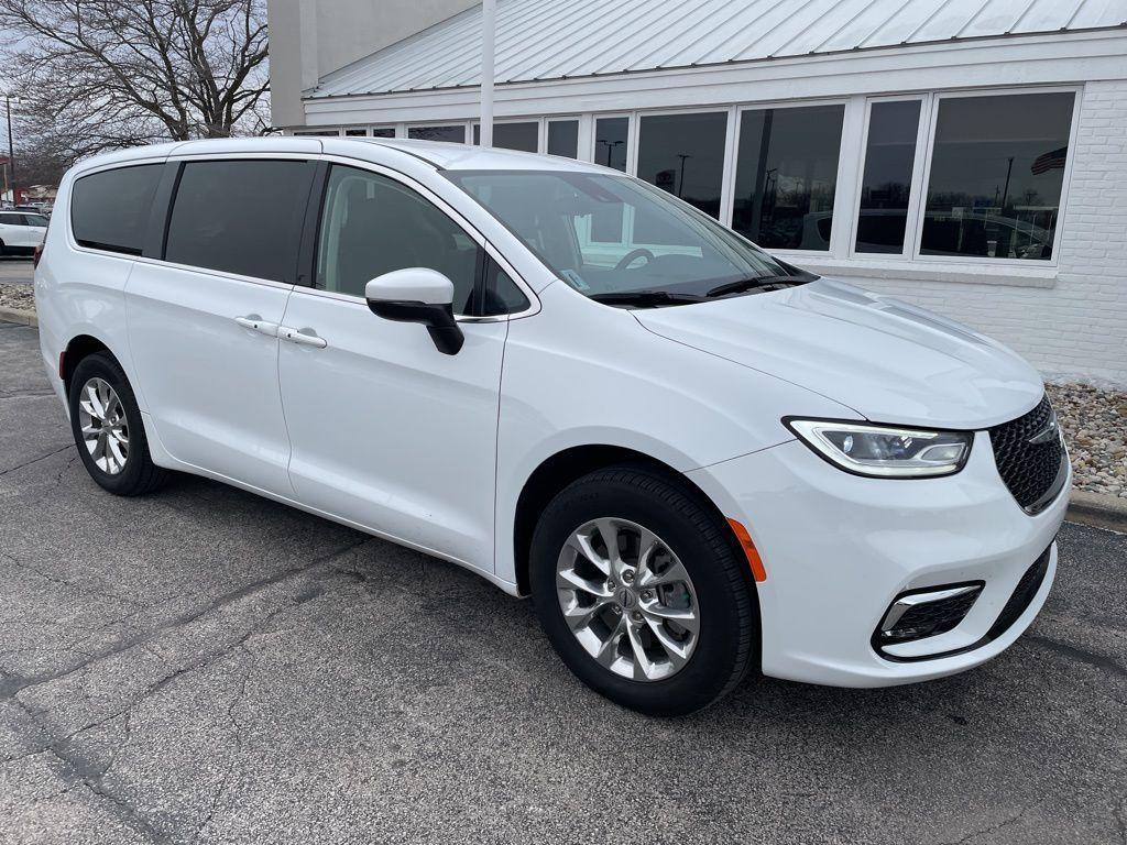 used 2023 Chrysler Pacifica car, priced at $45,225