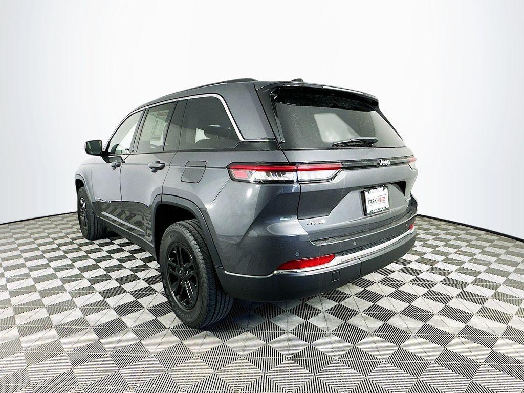 used 2022 Jeep Grand Cherokee car, priced at $26,900