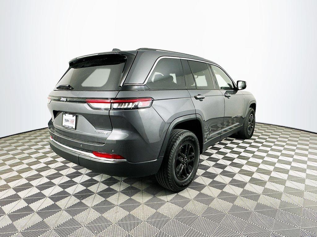 used 2022 Jeep Grand Cherokee car, priced at $26,900
