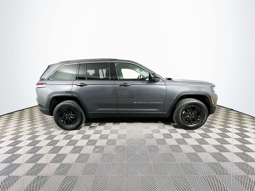used 2022 Jeep Grand Cherokee car, priced at $26,900