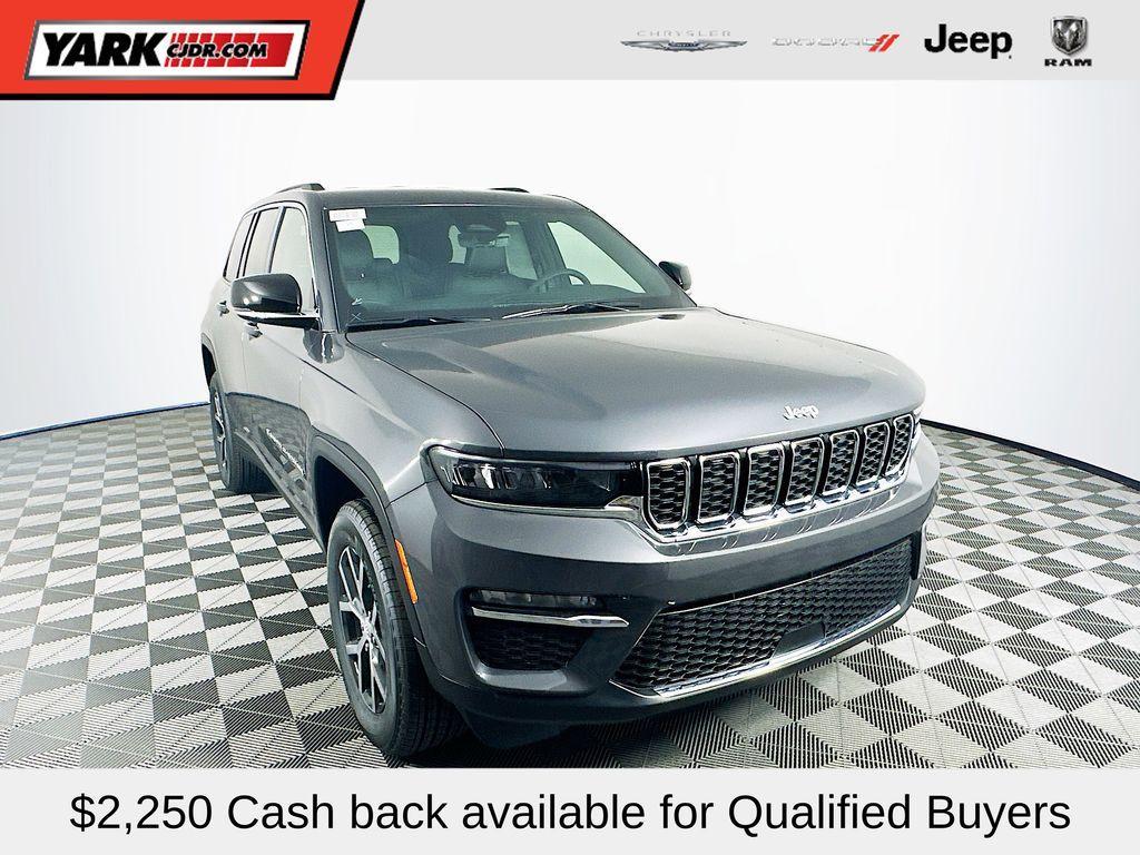 new 2025 Jeep Grand Cherokee car, priced at $42,474