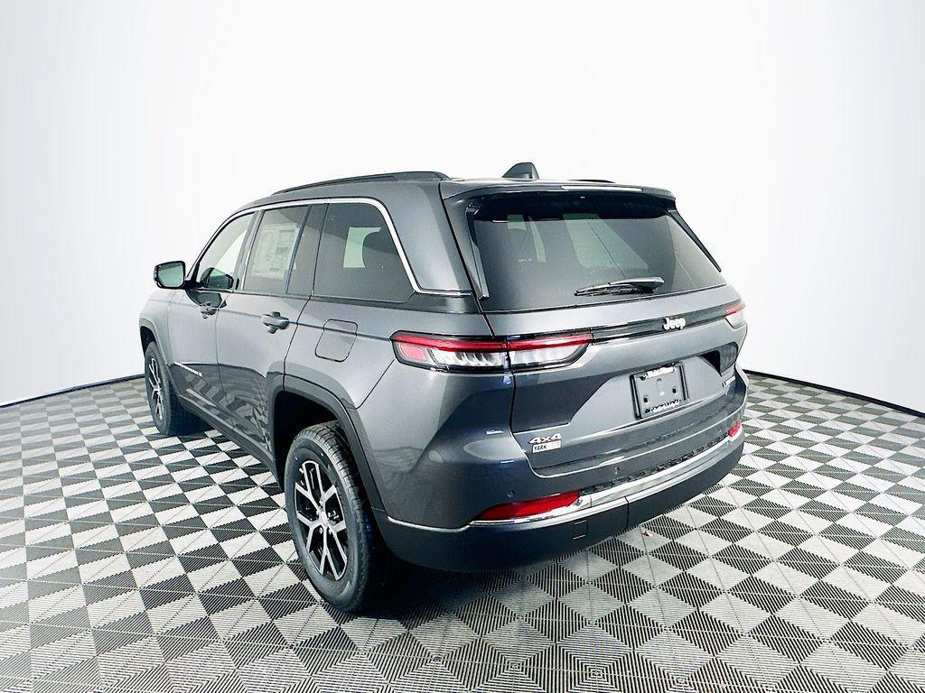 new 2025 Jeep Grand Cherokee car, priced at $42,474