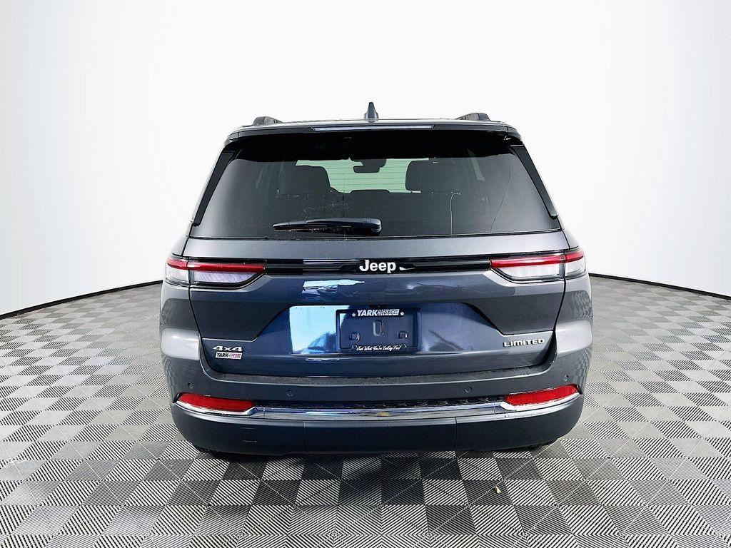 new 2025 Jeep Grand Cherokee car, priced at $42,474