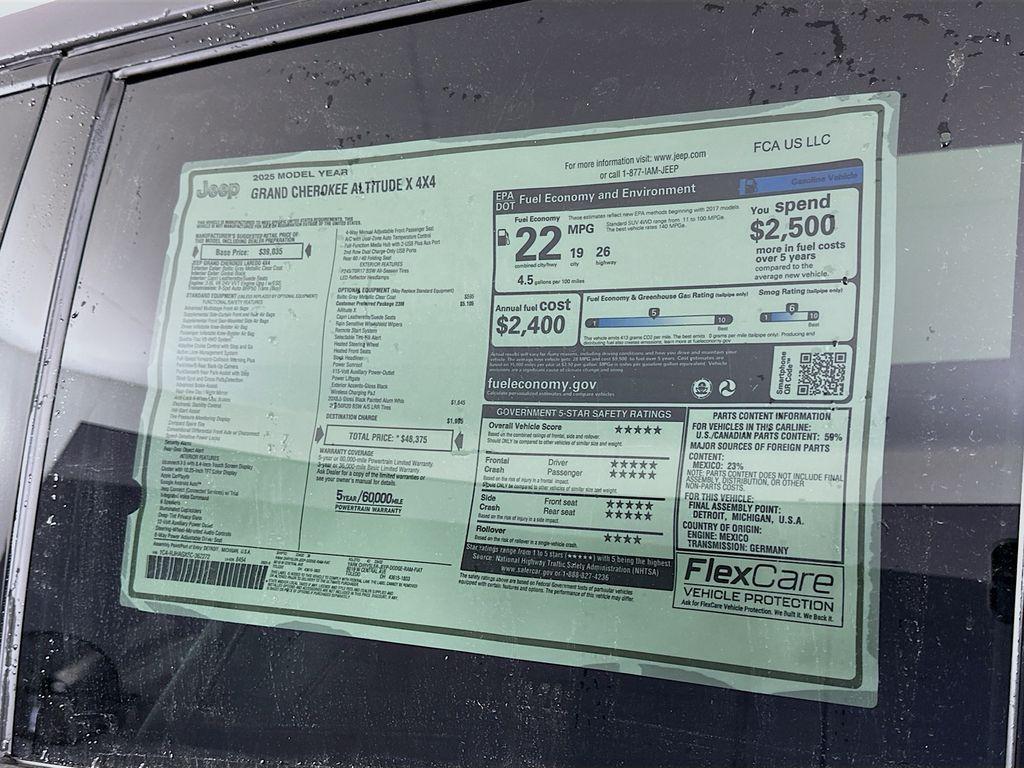 new 2025 Jeep Grand Cherokee car, priced at $40,779