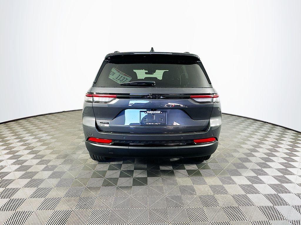 new 2025 Jeep Grand Cherokee car, priced at $40,779