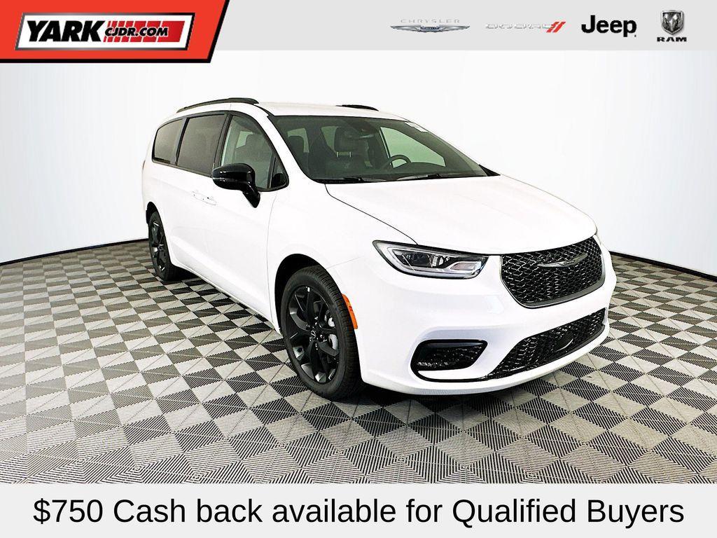 new 2026 Chrysler Pacifica car, priced at $45,045