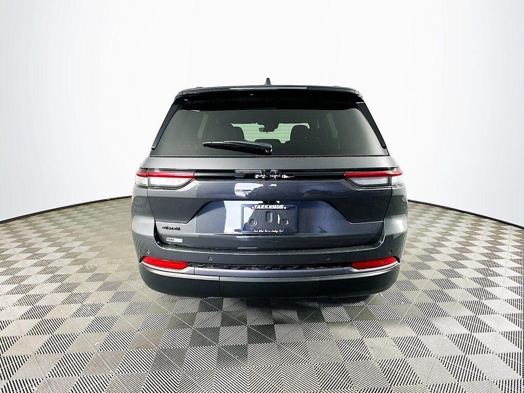 new 2026 Jeep Grand Cherokee car, priced at $43,515