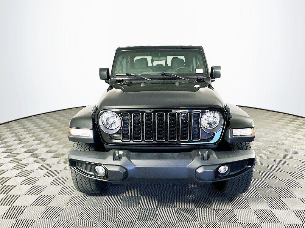 used 2024 Jeep Gladiator car, priced at $32,404
