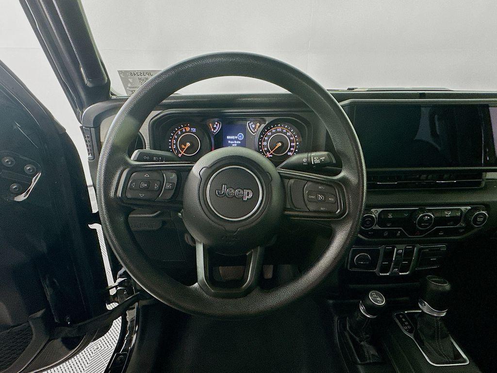 used 2024 Jeep Gladiator car, priced at $32,404