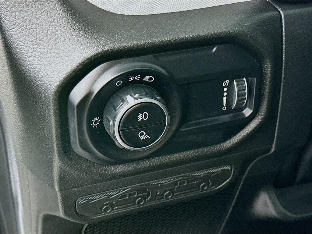 used 2024 Jeep Gladiator car, priced at $32,404