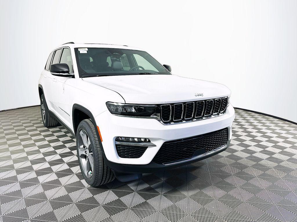 new 2025 Jeep Grand Cherokee car, priced at $46,359