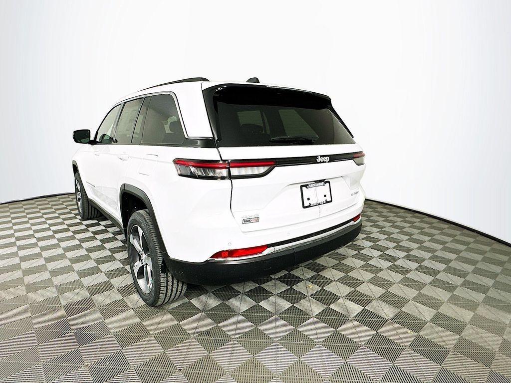 new 2025 Jeep Grand Cherokee car, priced at $46,359