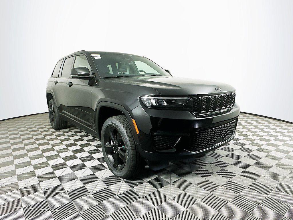new 2025 Jeep Grand Cherokee car, priced at $42,351