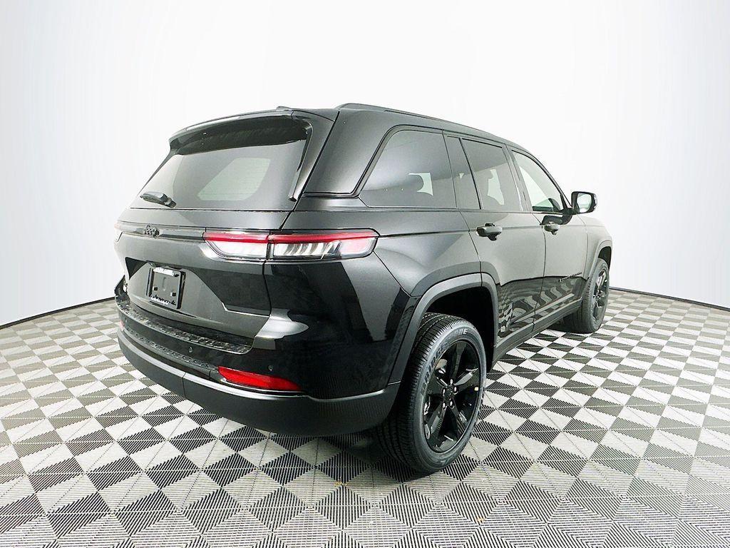 new 2025 Jeep Grand Cherokee car, priced at $42,351