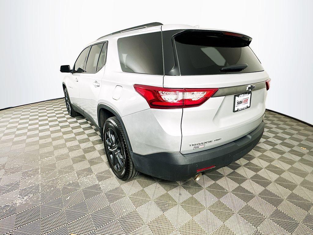 used 2021 Chevrolet Traverse car, priced at $28,800