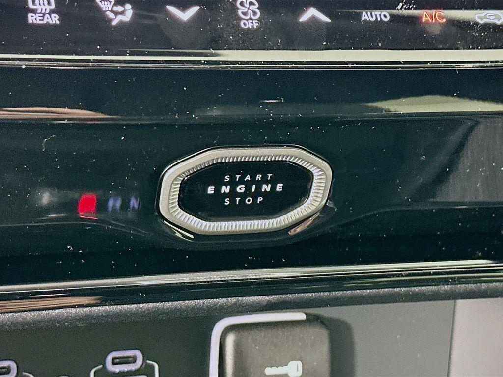 new 2026 Jeep Grand Cherokee car, priced at $42,529
