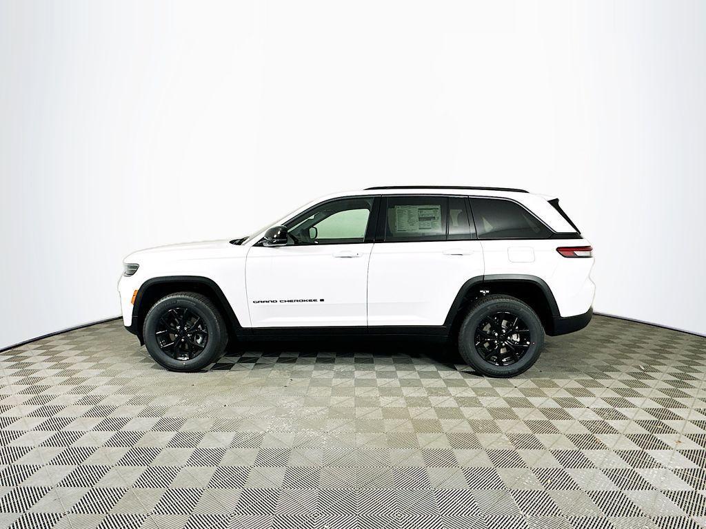 new 2026 Jeep Grand Cherokee car, priced at $42,529