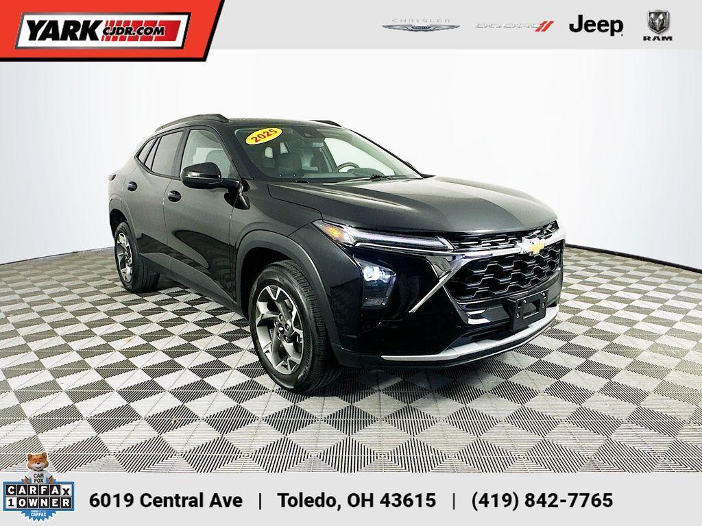 used 2025 Chevrolet Trax car, priced at $20,900