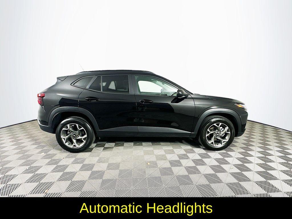 used 2025 Chevrolet Trax car, priced at $20,900