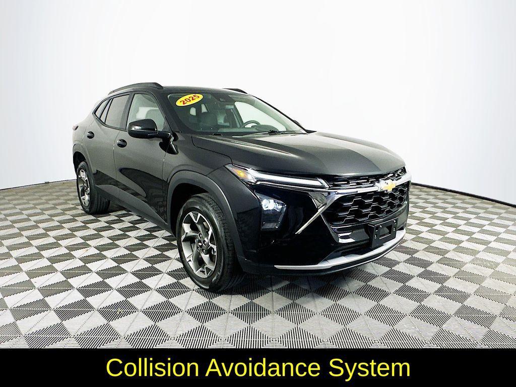 used 2025 Chevrolet Trax car, priced at $20,900
