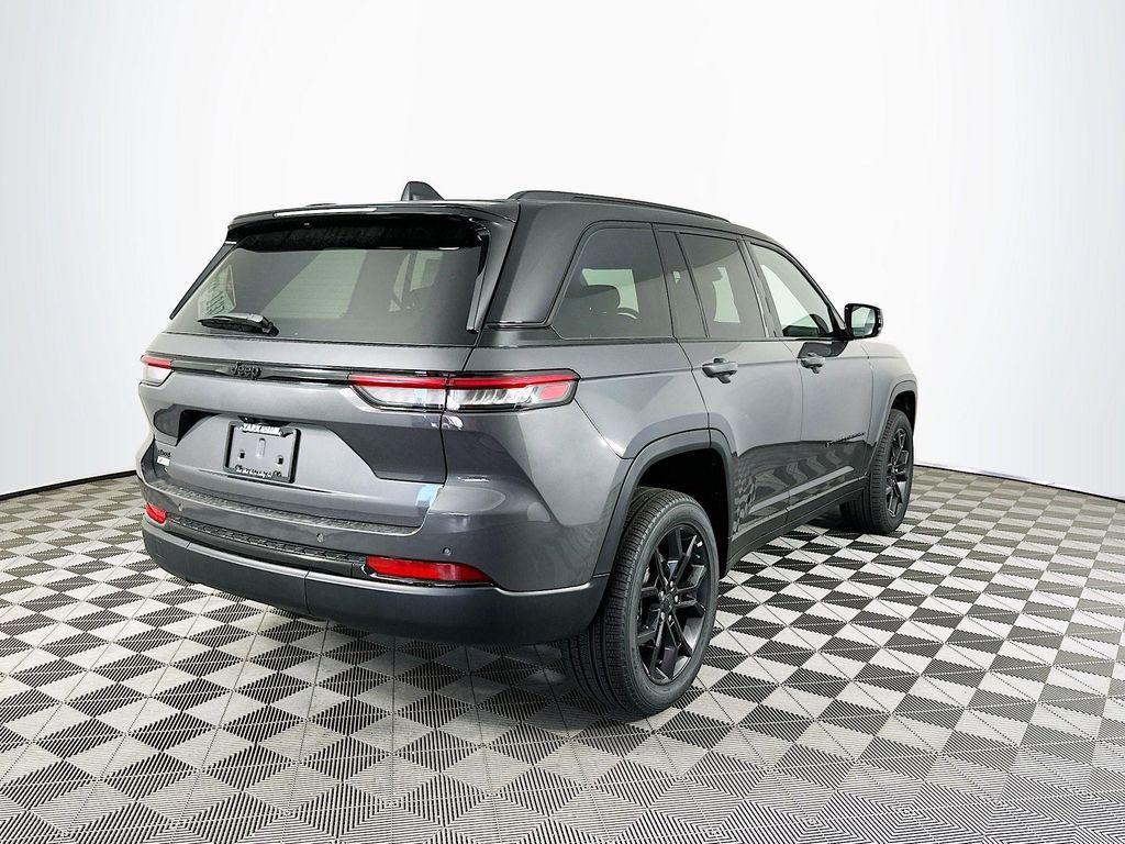 new 2025 Jeep Grand Cherokee car, priced at $47,808