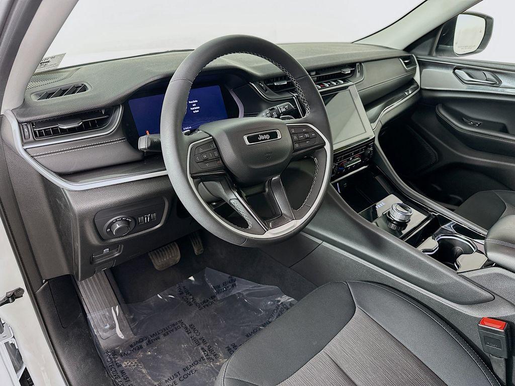 used 2023 Jeep Grand Cherokee car, priced at $26,598
