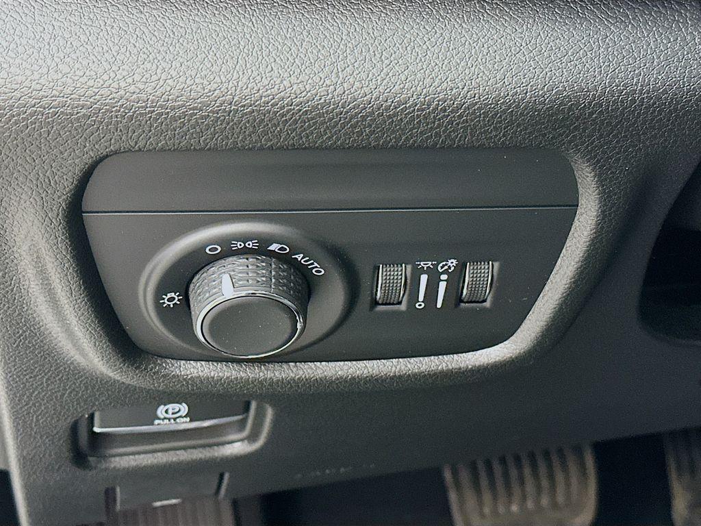 used 2023 Jeep Grand Cherokee car, priced at $26,598