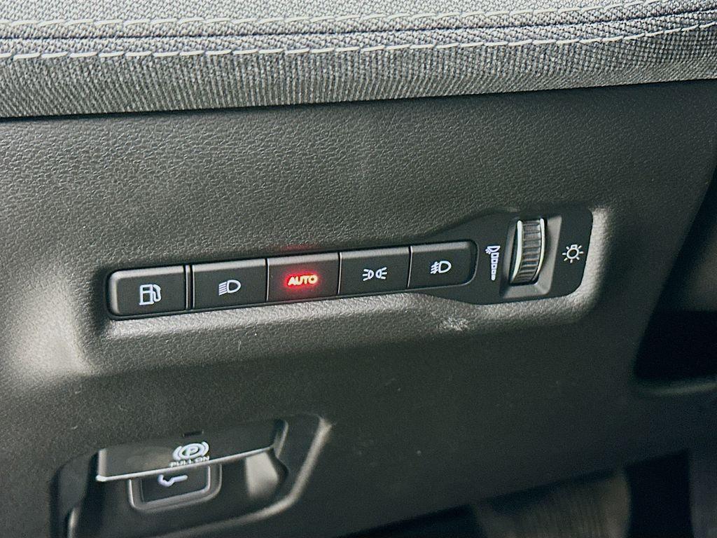 new 2026 Jeep Cherokee car, priced at $38,453