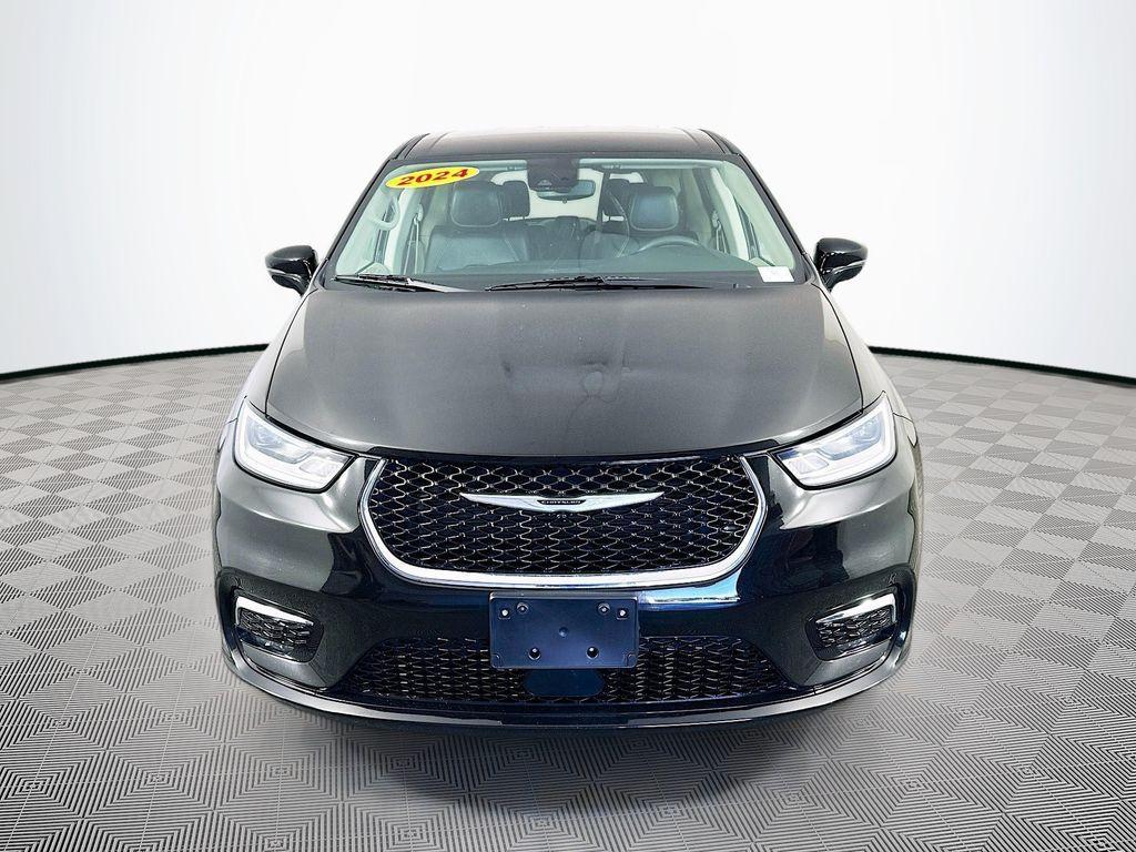 used 2024 Chrysler Pacifica car, priced at $24,295