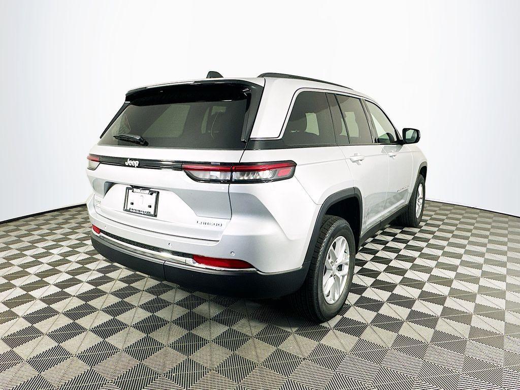 new 2025 Jeep Grand Cherokee car, priced at $41,436