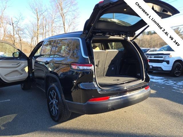 used 2025 Jeep Grand Cherokee L car, priced at $39,500