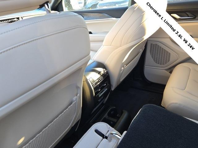 used 2025 Jeep Grand Cherokee L car, priced at $39,500