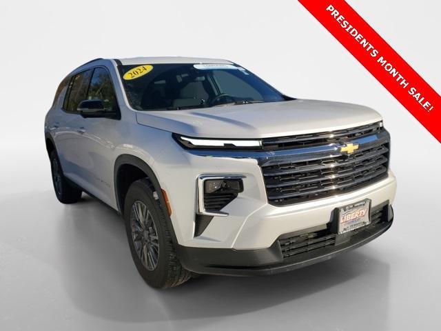 used 2024 Chevrolet Traverse car, priced at $38,450