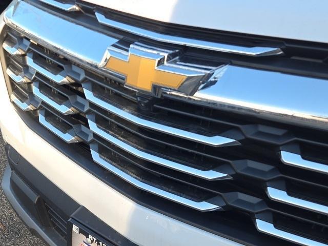 new 2026 Chevrolet Equinox car, priced at $33,440