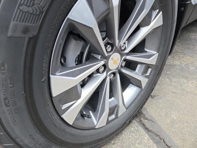 new 2026 Chevrolet Equinox car, priced at $33,465