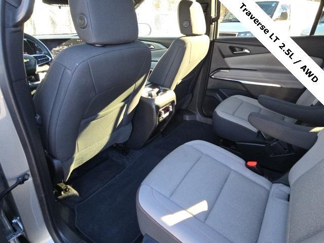 used 2025 Chevrolet Traverse car, priced at $36,500