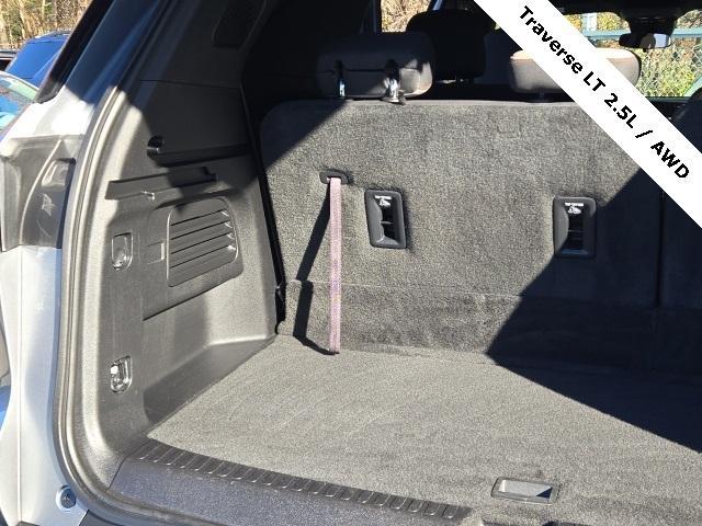 used 2025 Chevrolet Traverse car, priced at $36,500