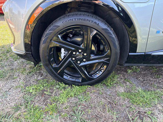 used 2024 Chevrolet Equinox EV car, priced at $25,900