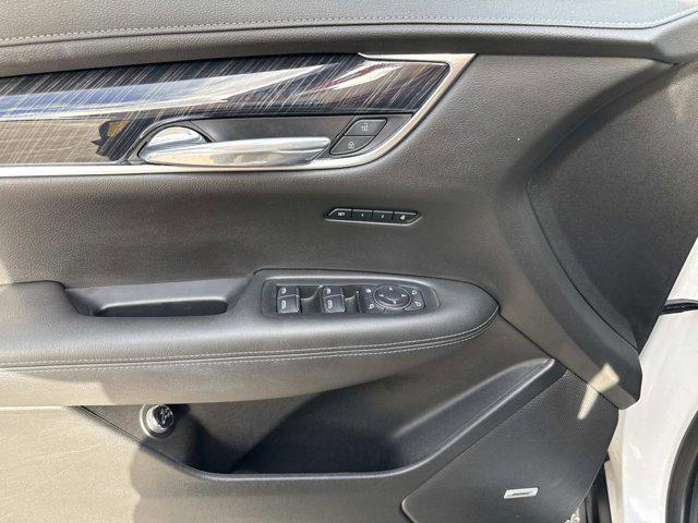 used 2022 Cadillac XT6 car, priced at $33,881