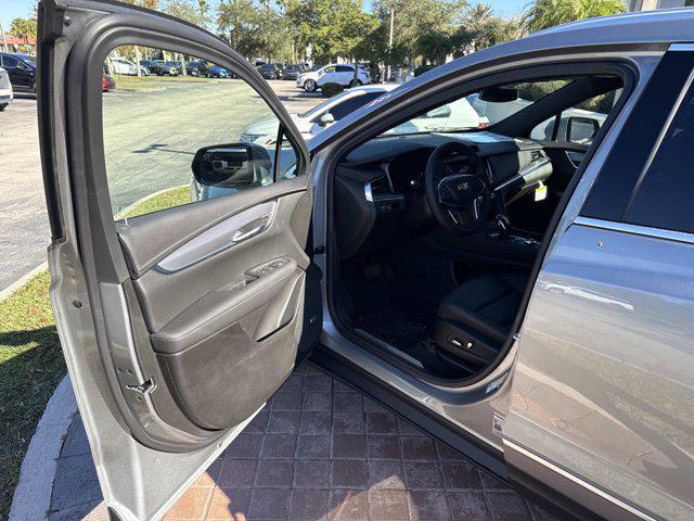 new 2026 Cadillac XT5 car, priced at $48,810