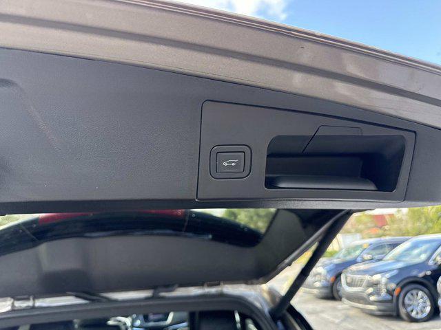 used 2023 Cadillac XT5 car, priced at $28,995