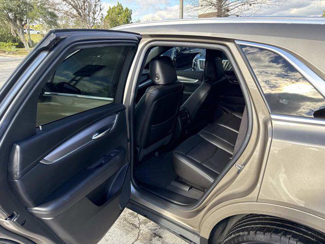 used 2023 Cadillac XT5 car, priced at $28,995