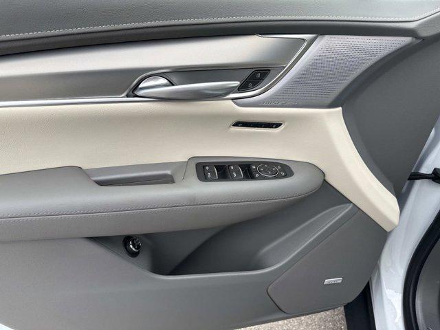 new 2026 Cadillac XT5 car, priced at $62,120