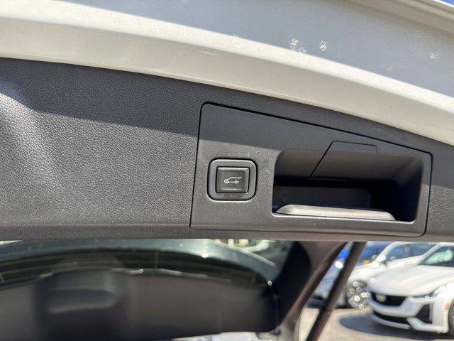 used 2023 Cadillac XT4 car, priced at $27,895