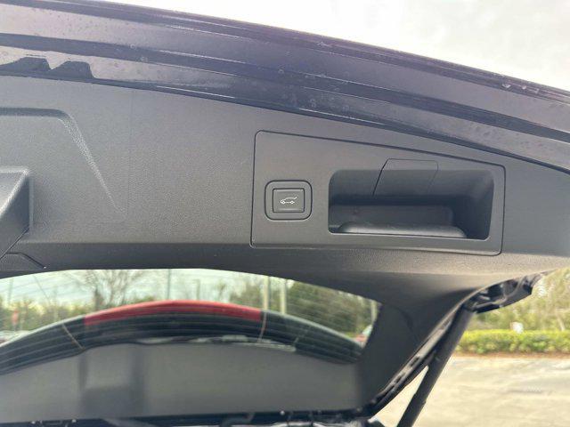 used 2025 Cadillac XT5 car, priced at $45,990