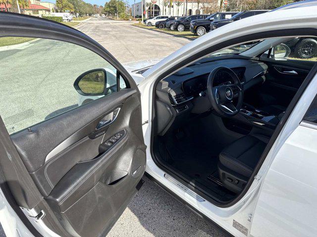 used 2025 Buick Envision car, priced at $27,690