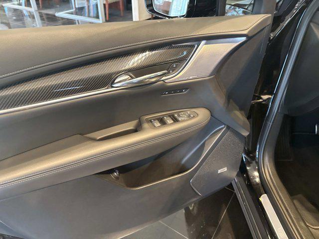 new 2025 Cadillac XT6 car, priced at $57,165