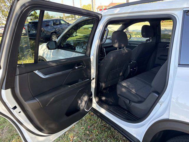 used 2025 GMC Acadia car, priced at $31,490