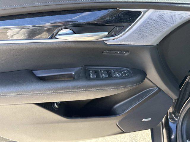 used 2025 Cadillac XT5 car, priced at $39,500