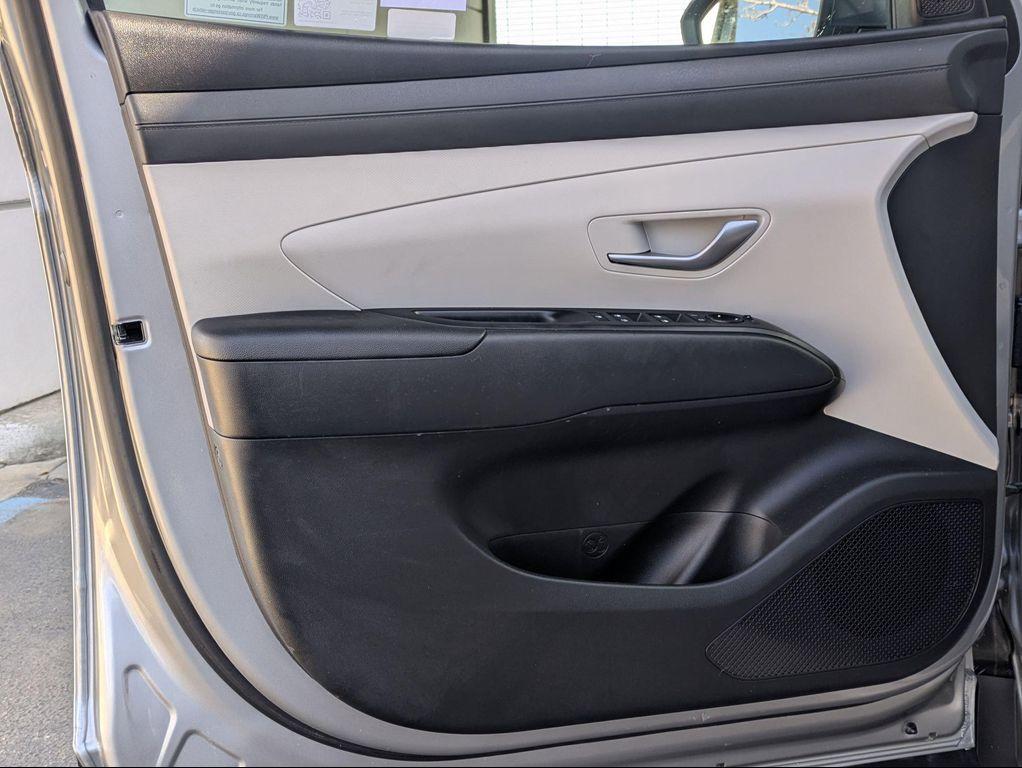 used 2025 Hyundai TUCSON Hybrid car, priced at $27,738